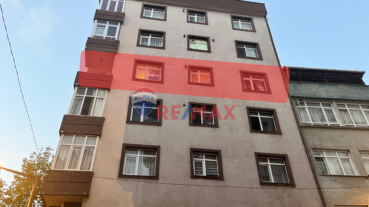 GAZIOSMANPAŞA BAĞLARBAŞI ÇARŞI'DA SATILIK 2+1 DAIRE