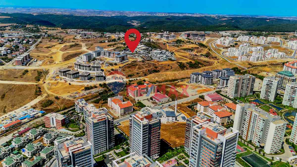 BAŞAKŞEHİR KAYABAŞI ‘NDA 1.00 EMSAL KONUT İMARLI 2616 M² ARSA