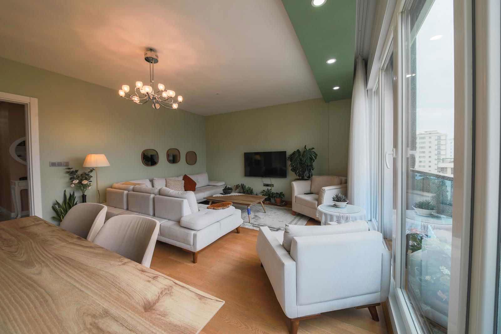 AYŞE KADIN METRO DURAĞI ÇIKIŞINDA HAVUZLU REZİDANS ÖZELLİKLİ SATILIK DAİRE