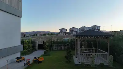 RE/MAX DEĞİŞİMDEN BASKİL YOL ÜSTÜ LÜX VİLLA