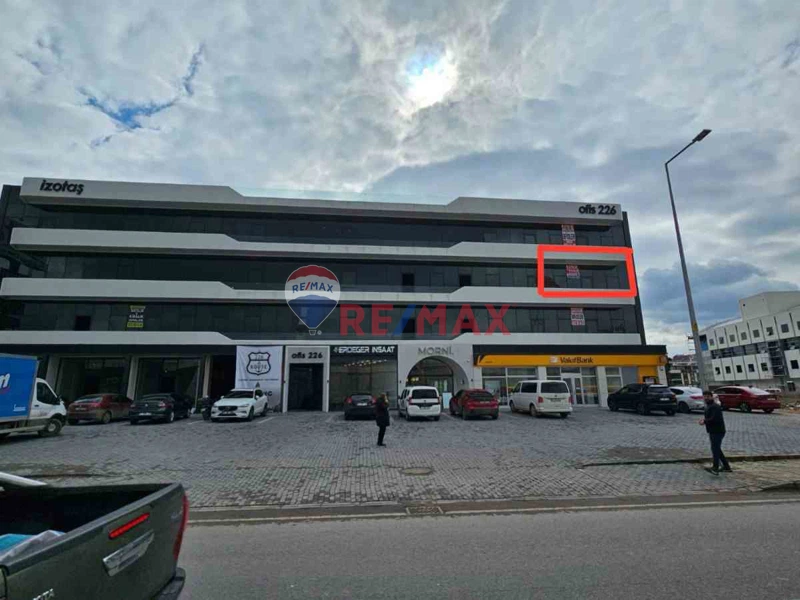 RE/MAX ŞEHİR 2 DE ÇİFTLİKKÖY ÖZDİLEK KARŞISI KİRALIK DÜKKANLAR