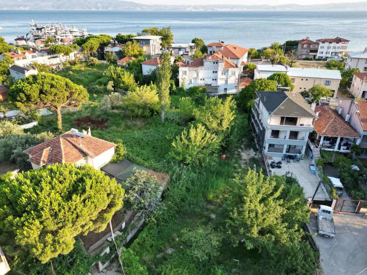 YALOVA ARMUTLU’DA DENİZ MANZARALI KAÇIRILMAYACAK ARSA FIRSATI!