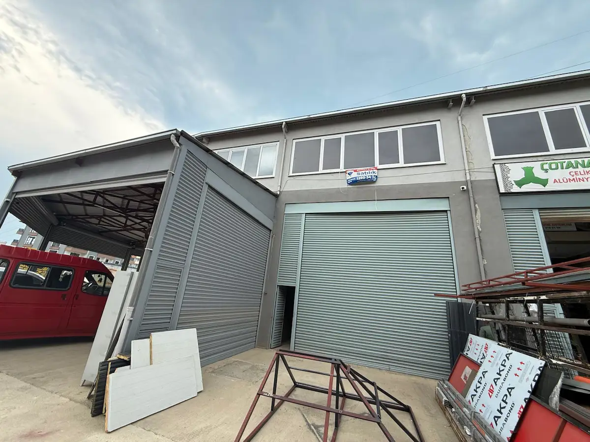 REMAX NADİR BULANCAK SANAYİ SİTESİNDE ASMA KATLI DÜKKAN
