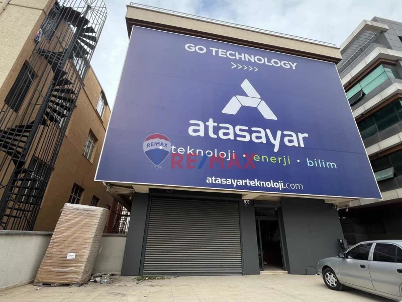 PENDİK GÜZELYALI'DA E-5 CEPHELİ 300M2 TEK KAT KİRALIK OFİS