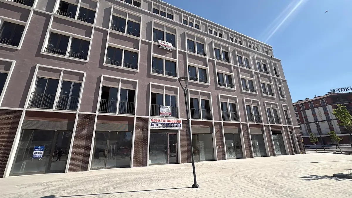 YENİ BAKIRCILAR PAZARI GİRİŞİNDE 55 M2 OFİS