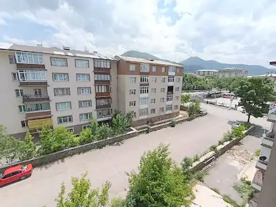 REMAX İLKE'DEN YENİŞEHİR'DE 3+1 SATILIK DAİRE