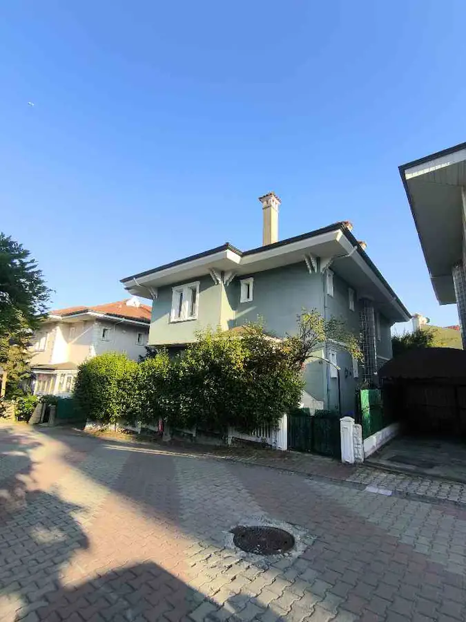 GÖKTÜRK RAVZA SİTESİNDE PRESTİJLİ KONUMDA SATILIK 6+3 VİLLA