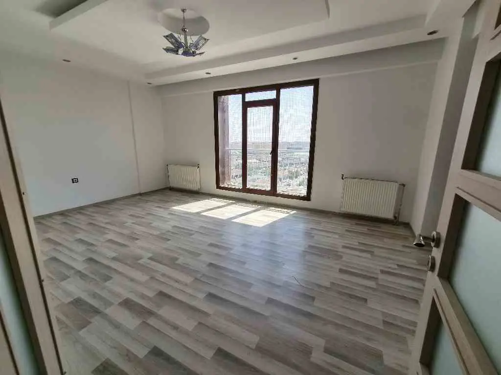 KAYAPINAR’DA SİTE İÇİNDE 3+1 | 150 M² NET | 11. KAT PANORAMİK MANZARALI KİRALIK DAİRE