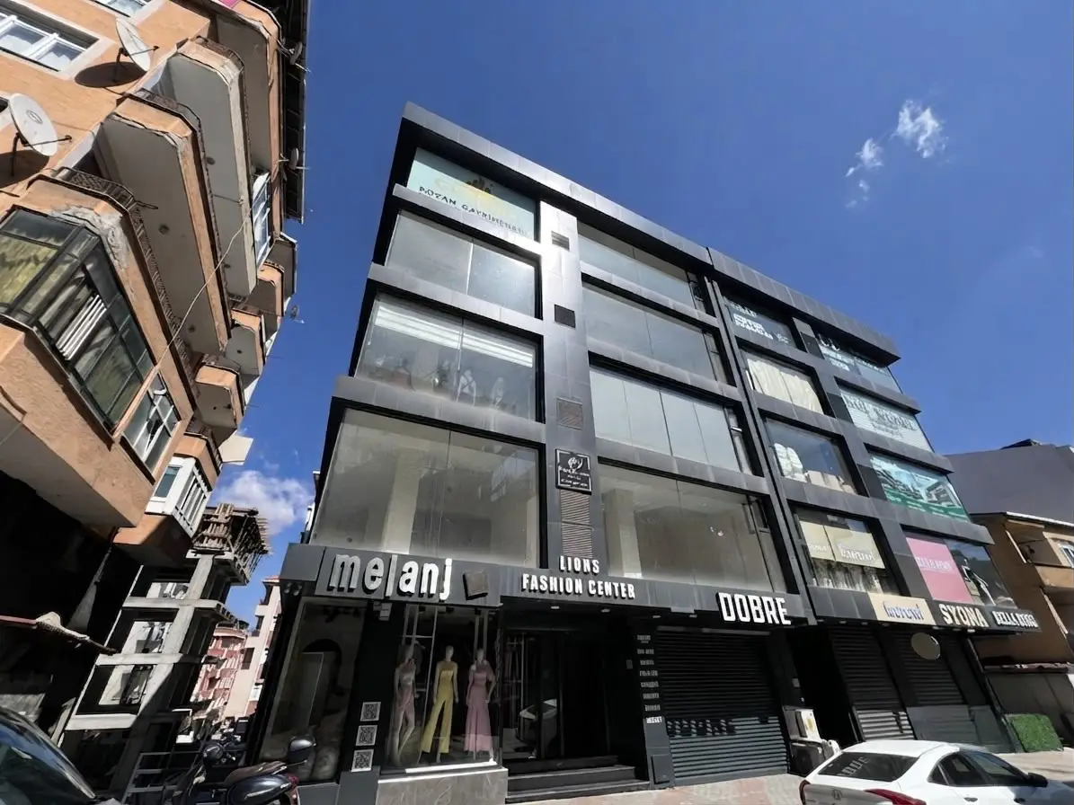GÜNGÖREN TEKSTİL MERKEZİ'NDE KİRALIK SIFIR SHOWROOM & MAĞAZA