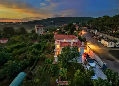 BEYKOZ ÖRNEKKÖY MUHTEŞEM KONUMDA SATILIK FIRSAT VİLLA