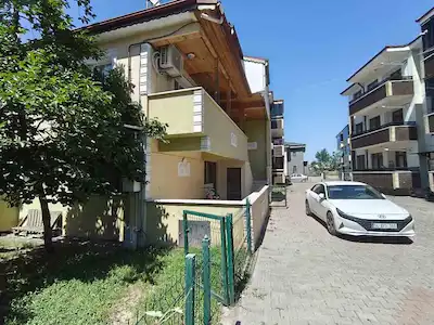 SERDİVAN’DA 240 M² BRÜT 4+2 MÜSTAKİL EV | 4 CEPHE, BALKON, KREDİYE UYGUN