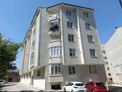 REMAX İLKE'DEN KURT DERESİ'NDE 2+1 GENİŞ SATILIK DAİRE