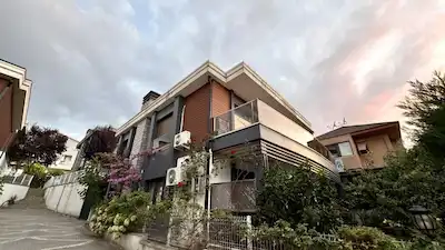 ÖRCÜN VILLALARI'NDA ÖZEL TASARIM SATILIK VILLA