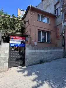 KUZGUNCUK İCADİYE CADDESİNDE TAPULU 2 KATLI MÜSTAKİL EV 