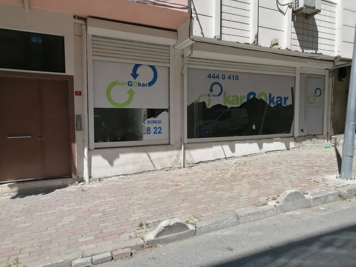 MAHMUTBEY MAHALLESİ İSTOÇA YAKIN SATILIK DEPOLU DÜKKAN