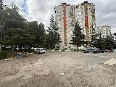 SÖGÜTÖZÜ SİTESİNDE 3+1 EŞYALI KİRALIK DAİRE