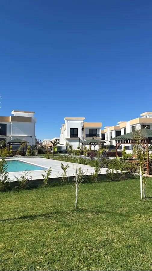 ✨650 £ AİDAT DAHİL | 2+1 HAVUZLU SİTE İÇERİSİNDE | SIFIR EŞYALI