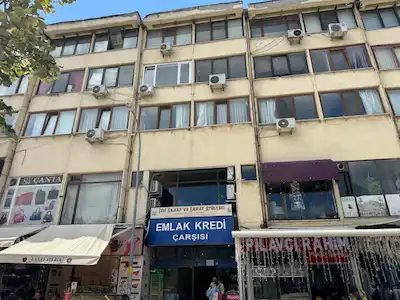 ÜSKÜDAR MERKEZDE EMLAK KREDİ İŞ HANINDA KİRALIK OFİS
