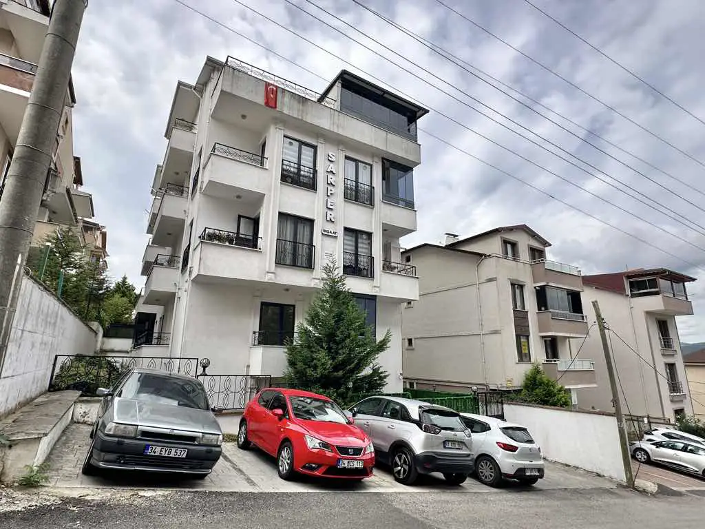İZMİT BAĞÇEŞMEDE KULLANIŞLI 2+1 EŞYALI LOFT KİRALIK DAİRE