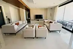 MUĞLA ORTACADA 2.656 M² ARSA İÇİNDE ÖZEL HAVUZLU SATILIK VİLLA