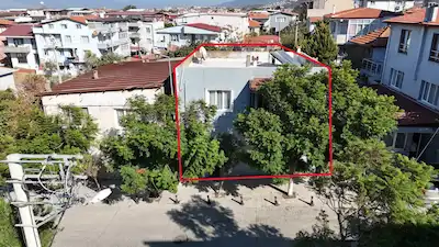 URLA ZEYTİNALANI’NDA DENİZE 150 M. KONUT İMARLI ARSA