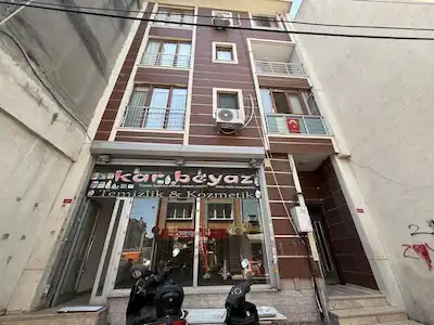 BEYOĞLU KAPTANPAŞA’DA 3 KATLI, TOPLAM 320 M² TİCARİ DÜKKAN