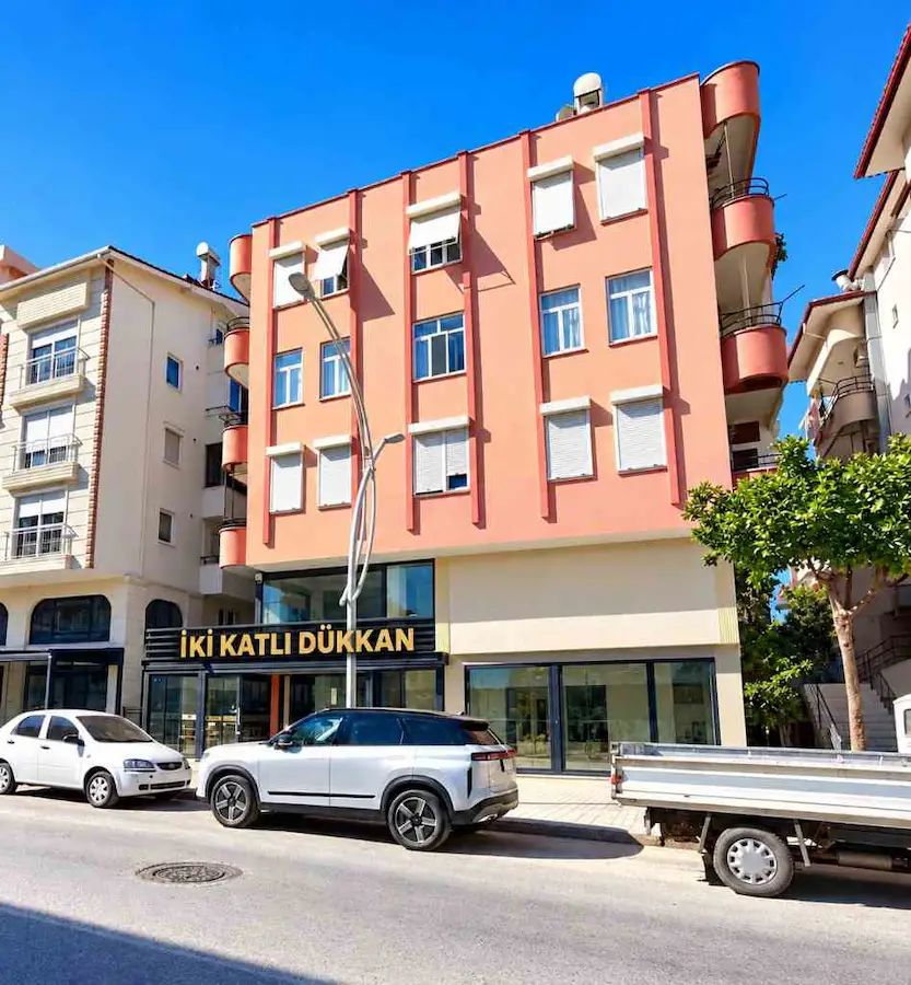 AŞAĞI HİSARDA ANA CADDE'DE  SATILIK 2 KATLI DÜKKAN