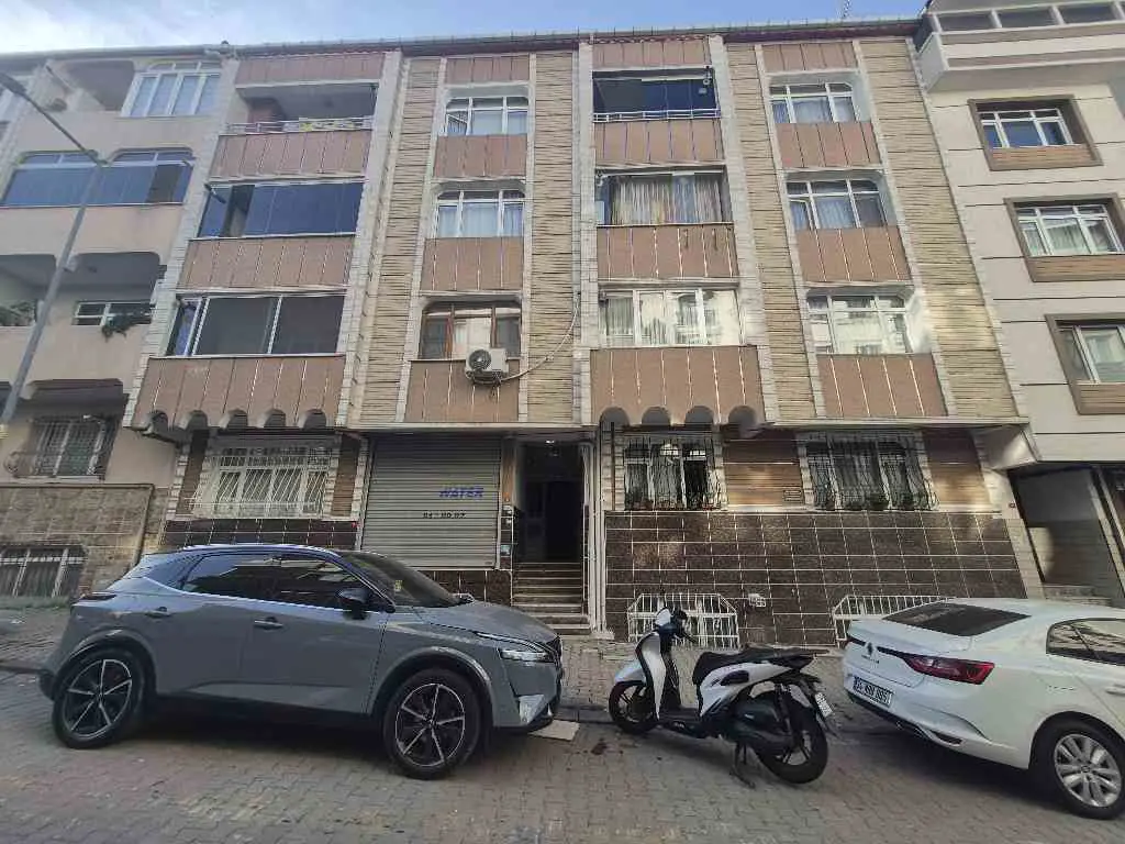 REMAXPRO GÜÇLÜ ÖZEN GAZİOSMANPAŞA BAĞLARBAŞI’NDA SATILIK 2+1 DAİRE