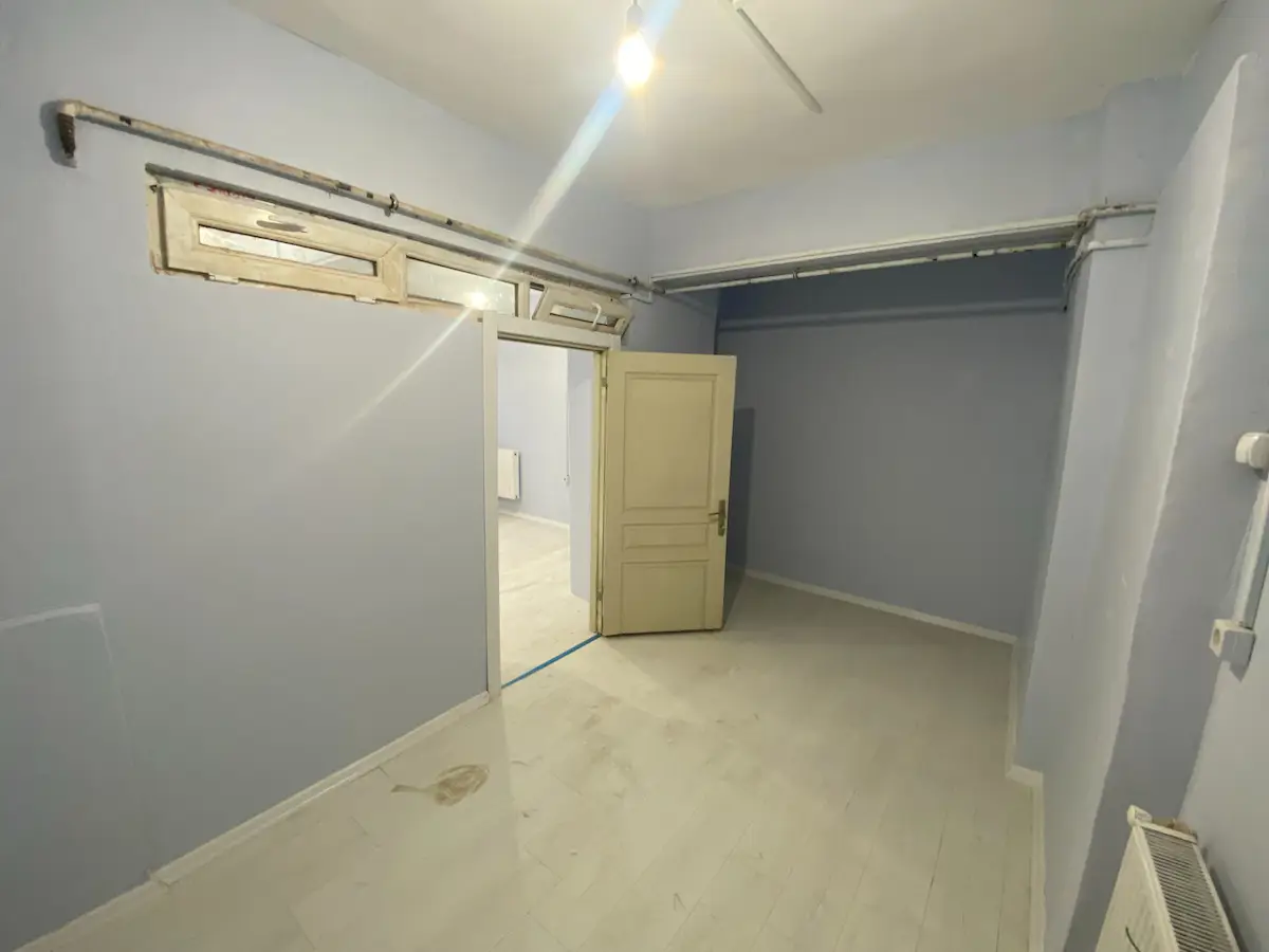 HALKALI TUNA CADDESİNDE TADİLATLI KİRALIK 1+1 BAHÇEKATI DAİRE