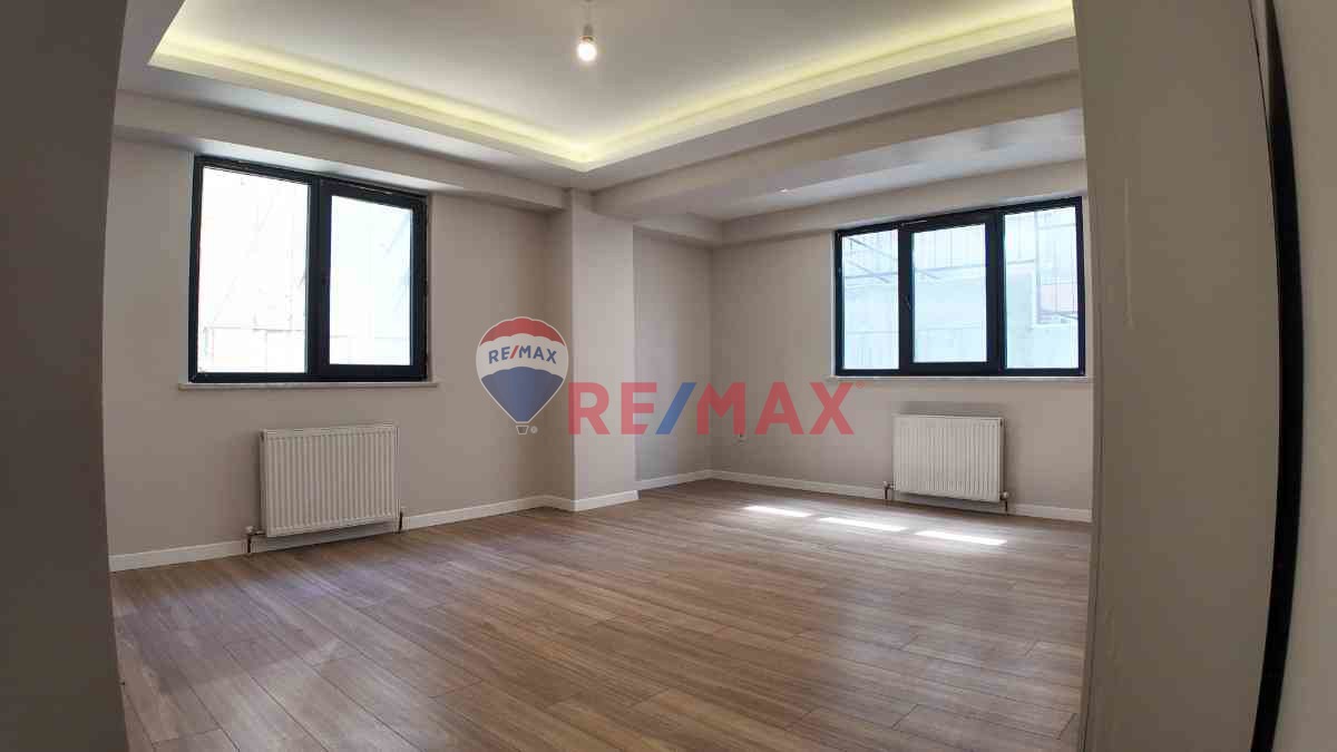 SÜTLÜCE'DE SIFIR LÜKS PROJEDE SATILIK GENİŞ 2+1