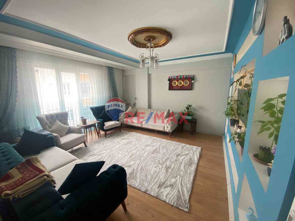 ESENYURT ÇINAR MAHALLESI'NDE DUBLEKS DAIRE