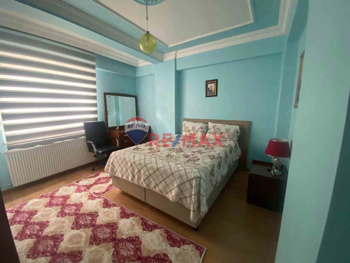 ESENYURT ÇINAR MAHALLESI'NDE DUBLEKS DAIRE