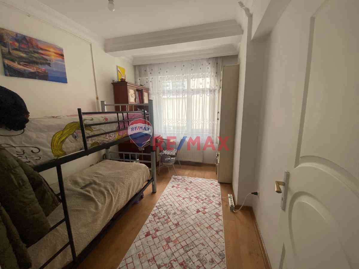 ESENYURT ÇINAR MAHALLESI'NDE DUBLEKS DAIRE