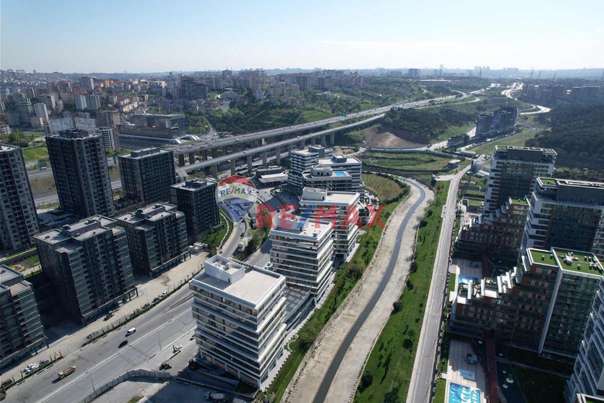 KIRALIK OFIS 77 M2 HAZIR PORTA VADI VADISTANBUL SKYLAND SEBA