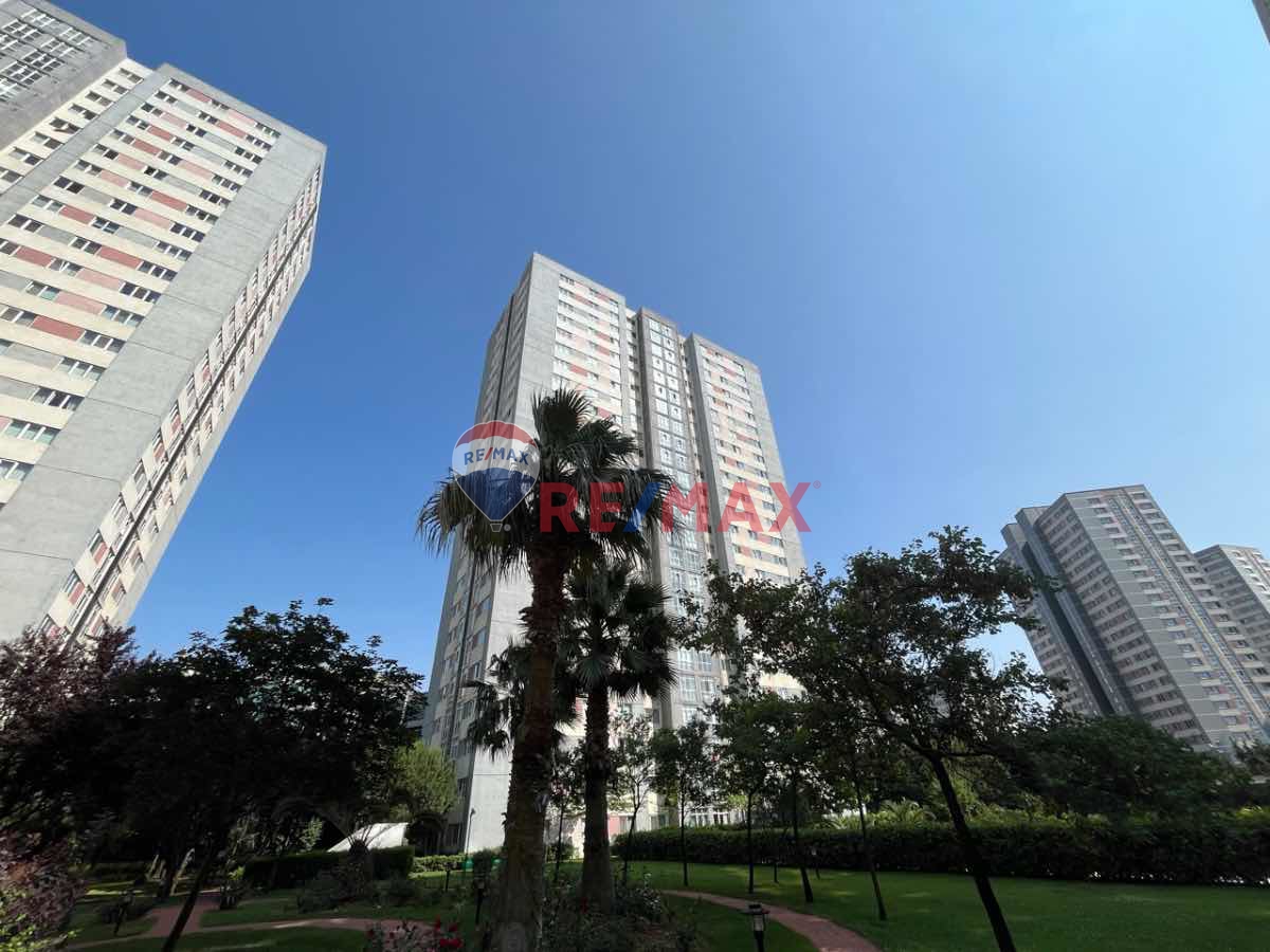 ATAŞEHIR EQUINOX SITESI 138 M2 BRÜT, 2+1 SATILIK DAIRE