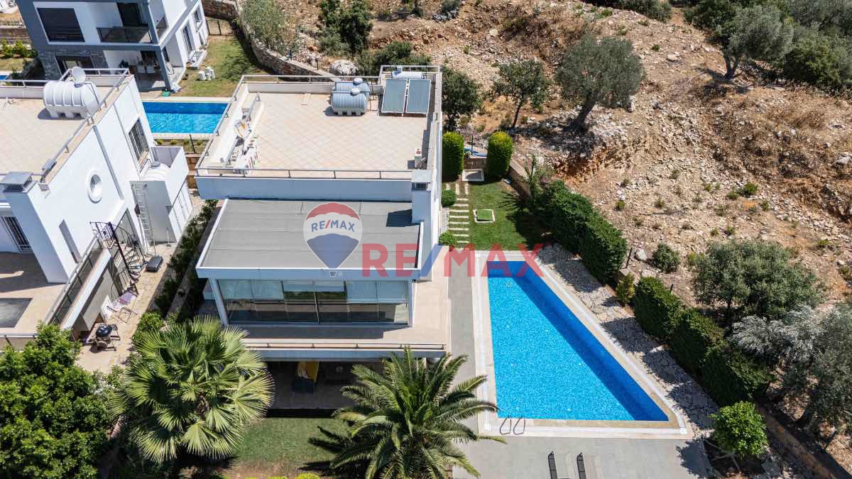 BODRUM KONACIK TA MANZARALI MÜSTAKIL ÖZEL VILLA,