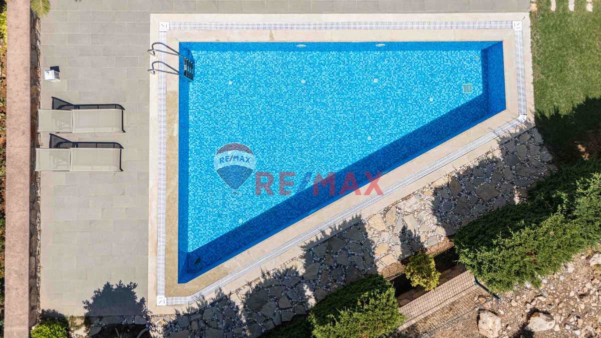 BODRUM KONACIK TA MANZARALI MÜSTAKIL ÖZEL VILLA,
