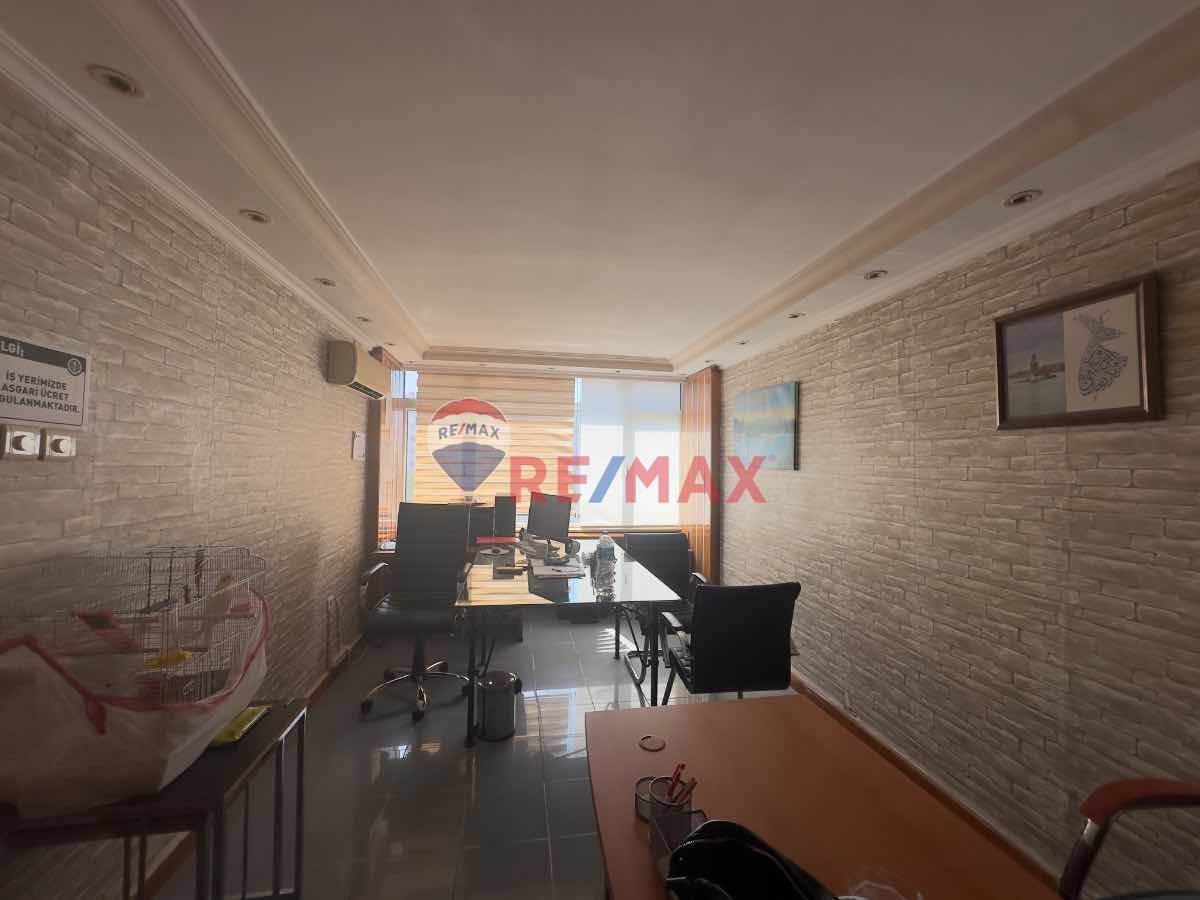 BEYLİKDÜZÜ ATRİUM ÇARŞI SATILIK  BÜYÜK OFİS