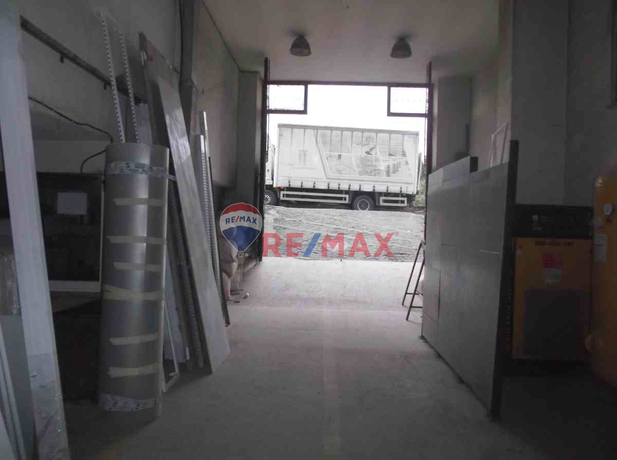 MAHMUTBEY YOLUNDA 1.600M² DEPO İMALATHANE