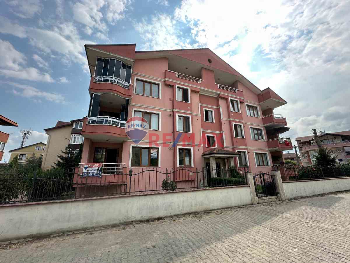 KOCAELİ GÖLCÜK TOPÇULARDA ANA ÜSSE, HASTANEYE, OKULLARA YÜRÜME MESAFESİNDE KİRALIK 3+1 YENİ DAİRE