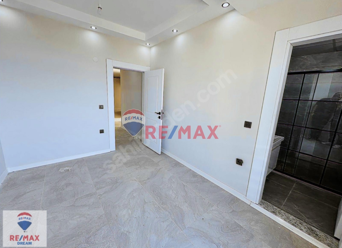 REMAX 'DEN YEŞİLYURT MAH DE SATILIK 5+1 ARA KAT DAİRE