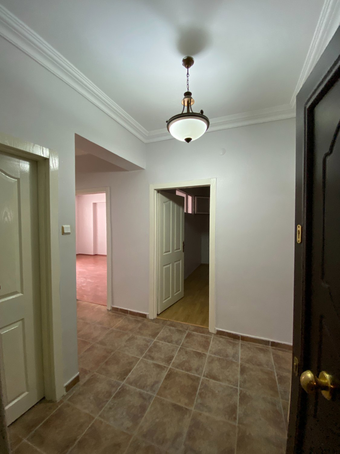 REMAX DOĞU'DAN ÇARŞI MERKEZİNDE 3+1 KİRALIK DAİRE