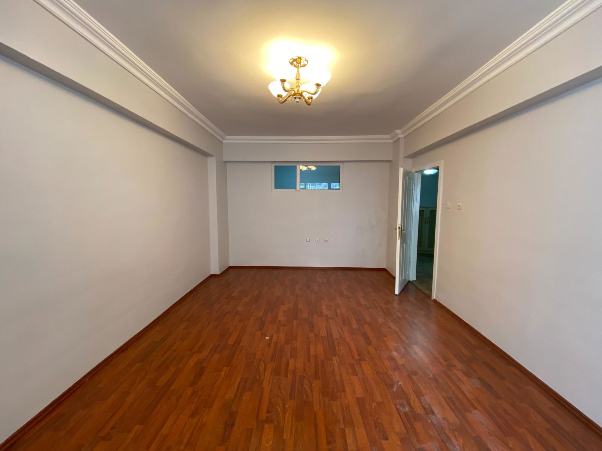 REMAX DOĞU'DAN ÇARŞI MERKEZİNDE 3+1 KİRALIK DAİRE