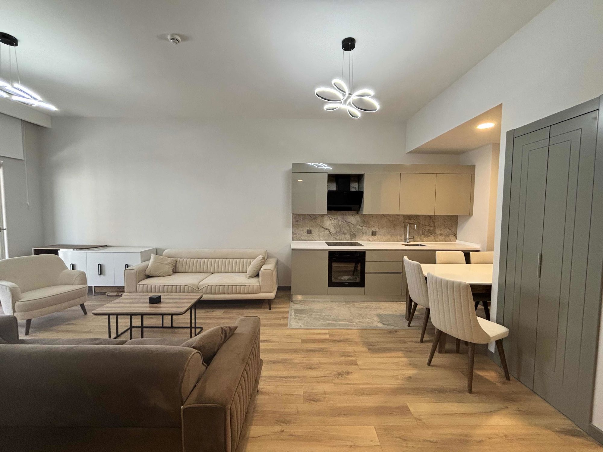 REMAX MODEL DEN SİNPAŞ AQUA CİTY F2 KULEDE 1+1 BALKONLU SATILIK DAİRE