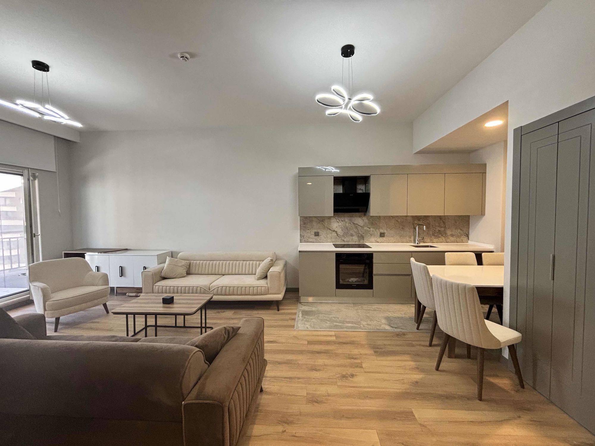 REMAX MODEL DEN SİNPAŞ AQUA CİTY F2 KULEDE 1+1 BALKONLU SATILIK DAİRE