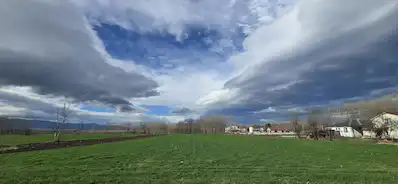 İMAR SINIRINA KOMŞU,EĞİMSİZ ARAZİ,MÜKEMMEL KONUMDA SATILIK ARSA