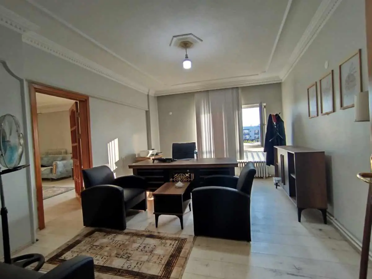 ADAPAZARI'NDA KIRALIK OFIS