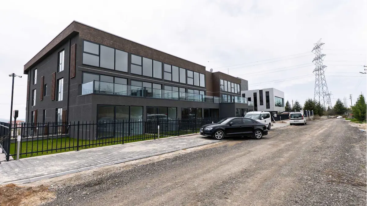 İNCEK RUBY PLAZA SATILIK DUBLEKS YAPILI BOŞ OFİS