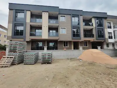 MURADİYE MERKEZDE SIFIR BİNADA 2+1 SATILIK DAİRE