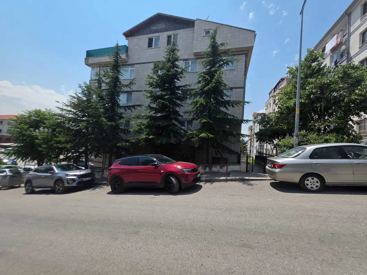 ANKARA MAMAK ŞAFAKTEPE’DE 3+1  115 M²  BALKONLU  KREDİYE UYGUN SATILIK DAİRE